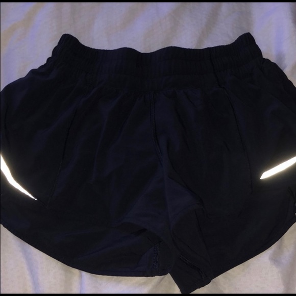 LULULEMON Hotty hot shorts - Picture 4 of 5